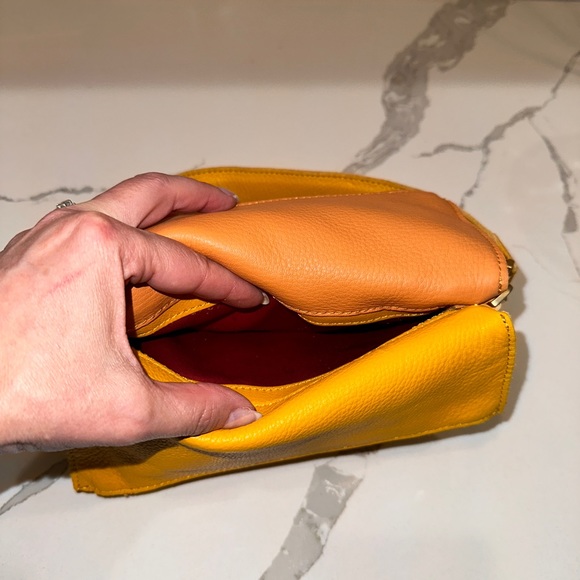 NWT Hammitt $395 16671 Dillon Small Tangerine 6-Way Baguette Bag - Picture 7 of 10